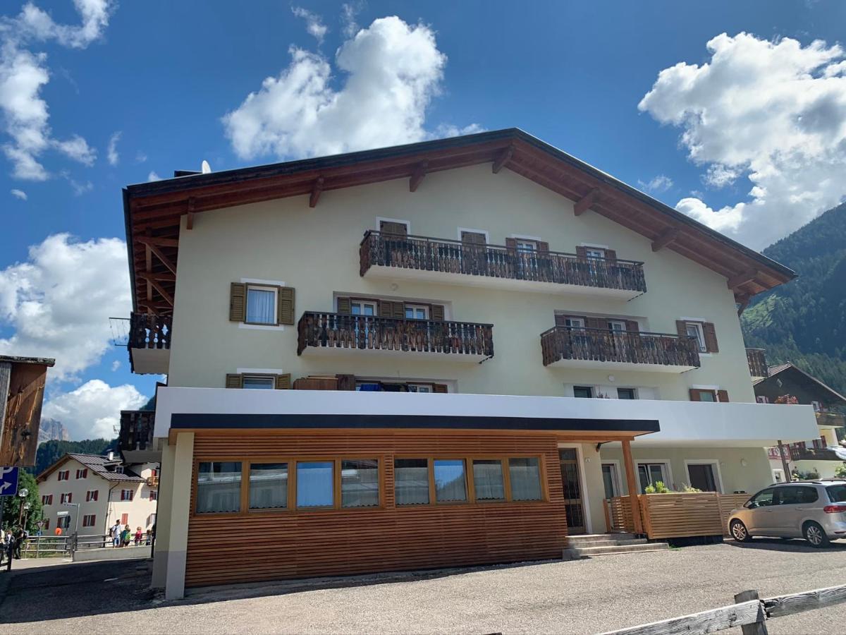Ciasa De Rosa Appartement Pozza di Fassa Buitenkant foto